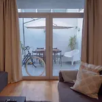 Patio By The Sea Cruz Quebrada