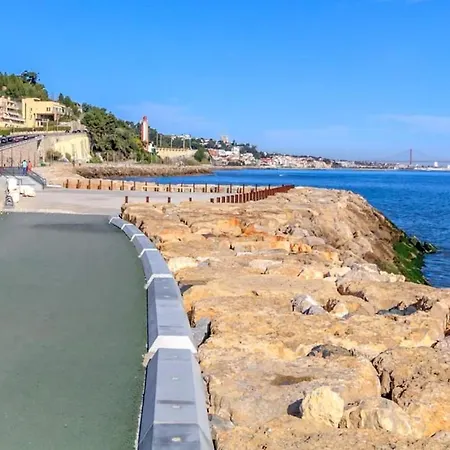 Patio By The Sea Cruz Quebrada