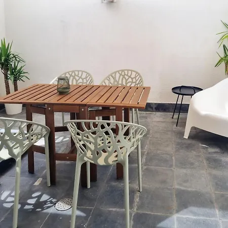 Patio By The Sea Apartmán