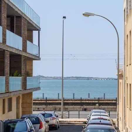 Patio By The Sea * Cruz Quebrada