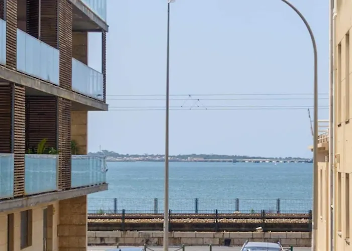Patio By The Sea * Cruz Quebrada
